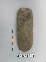 藏品(打製石斧)的圖片